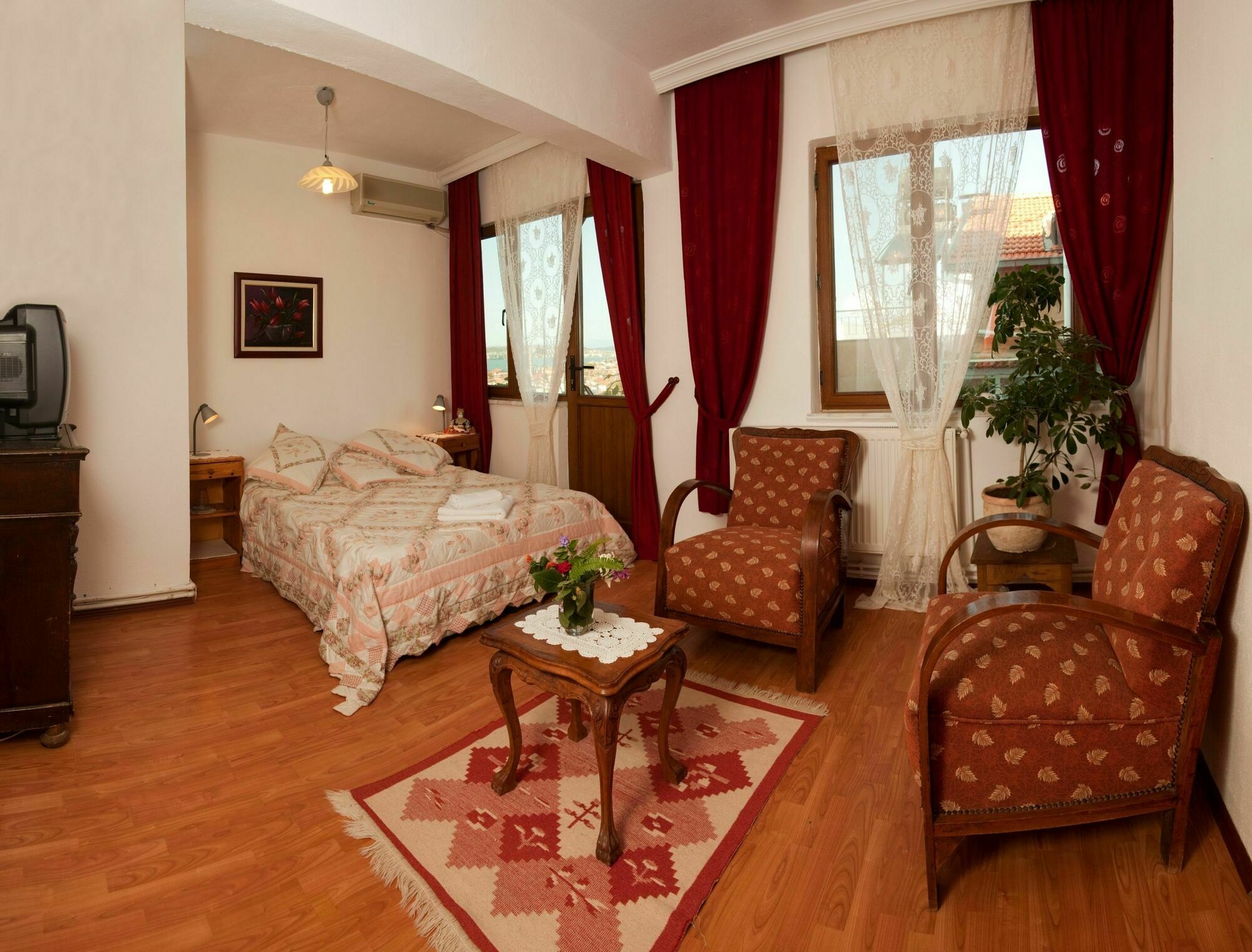 Gunebakan Taliani Hotel Ayvalı Exteriör bild